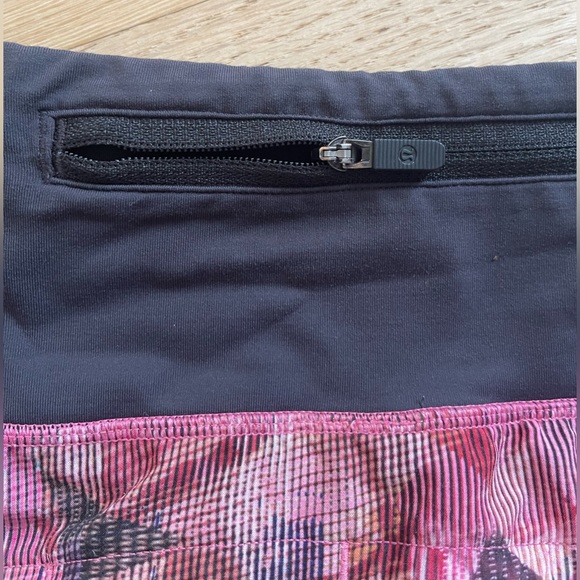Lululemon Run Times Short II in Sun Dazed Multi Pink size 4 - Picture 9 of 10